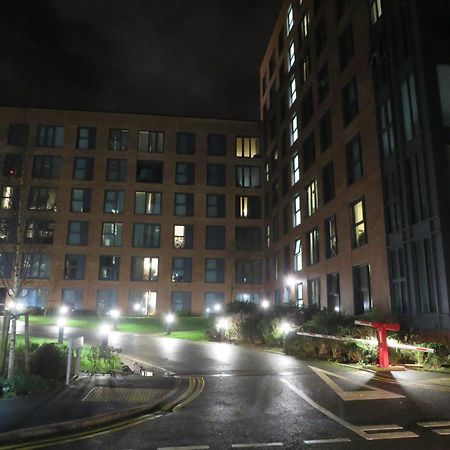 City Centre Apartment With Free Parking, 2 Bathrooms, Netflix And Wifi - Suitable For Contractors And Families - By Noor Luxury Accommodations Birmingham Luaran gambar