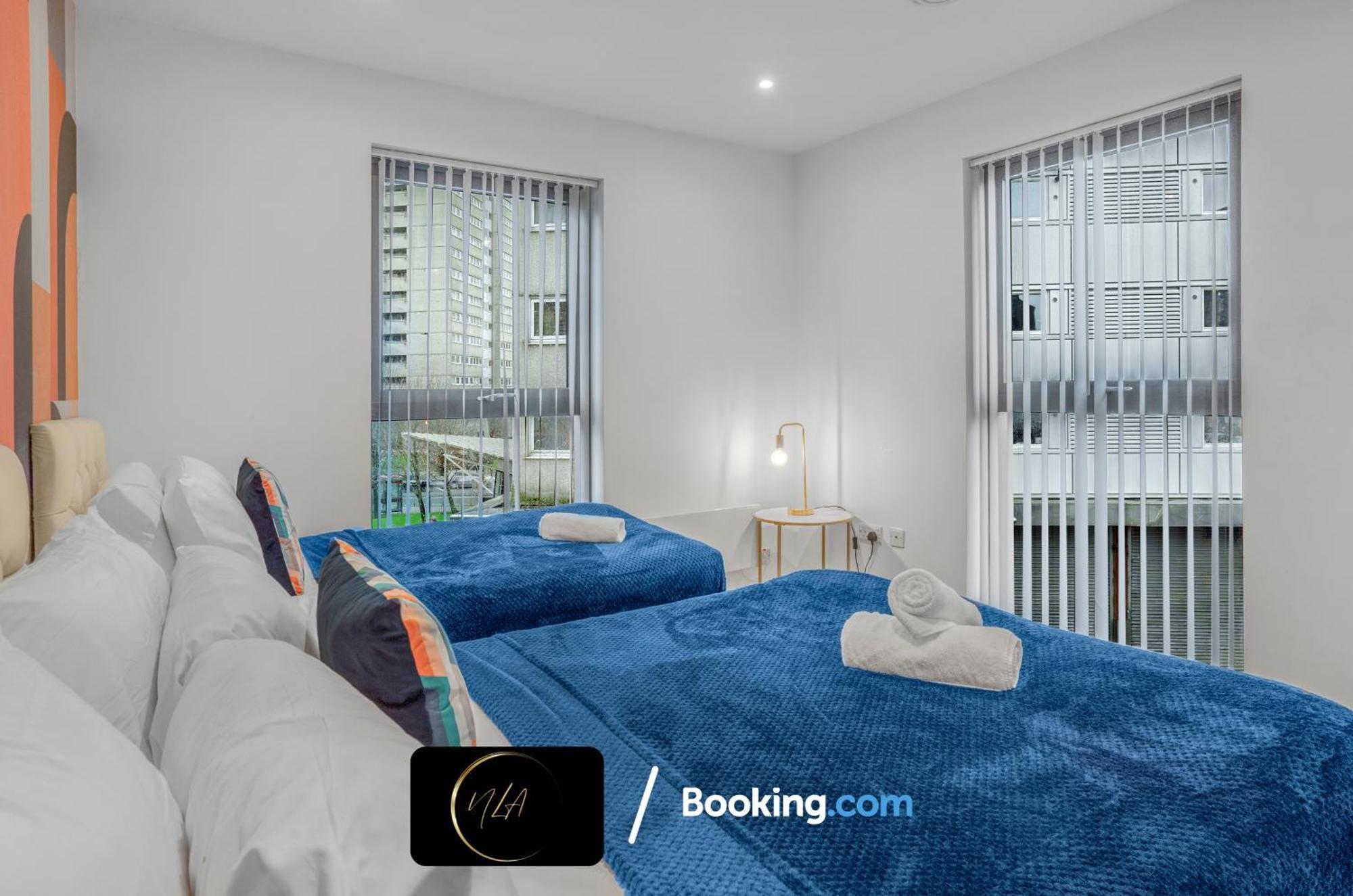 City Centre Apartment With Free Parking, 2 Bathrooms, Netflix And Wifi - Suitable For Contractors And Families - By Noor Luxury Accommodations Birmingham Luaran gambar