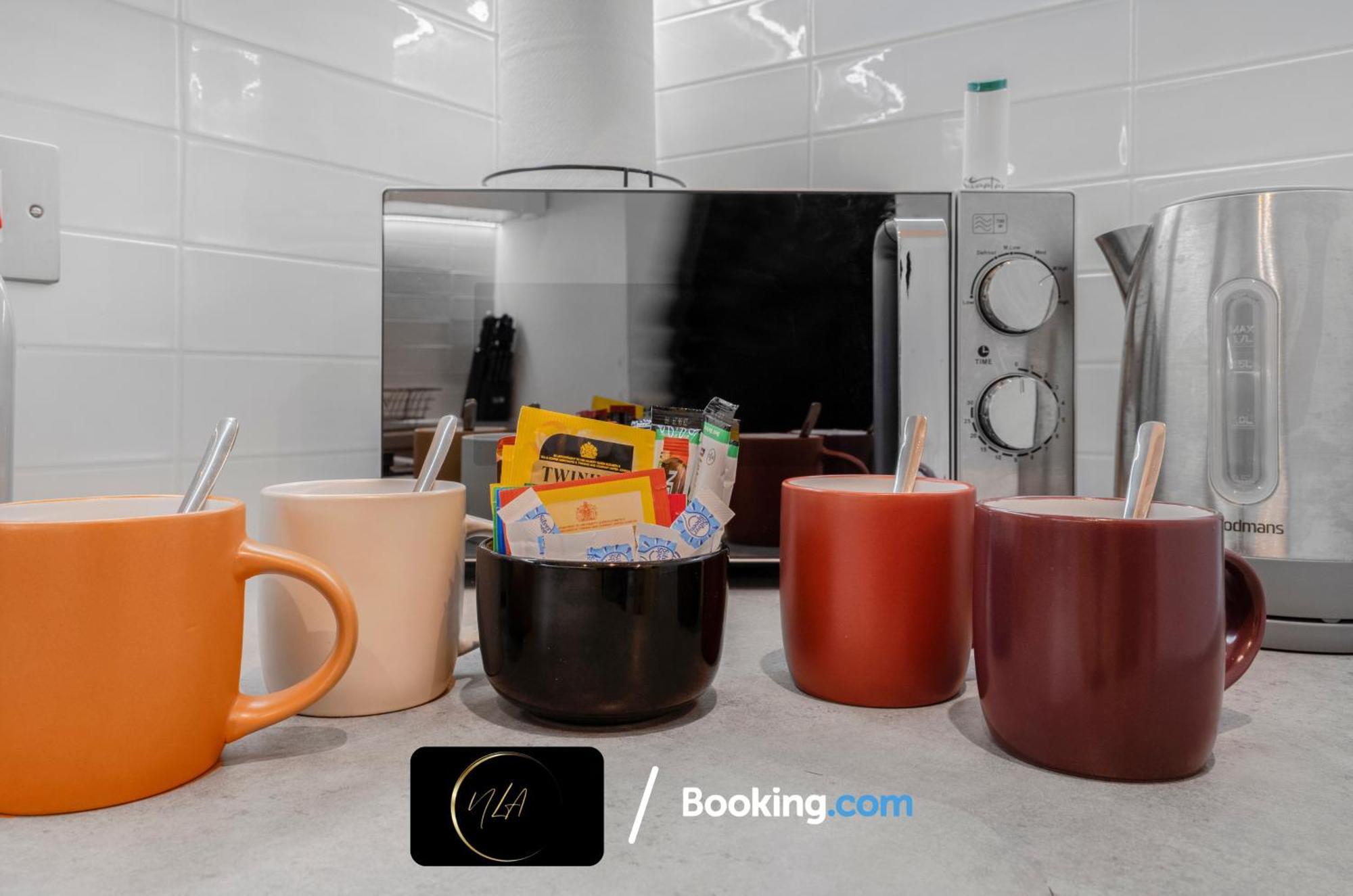 City Centre Apartment With Free Parking, 2 Bathrooms, Netflix And Wifi - Suitable For Contractors And Families - By Noor Luxury Accommodations Birmingham Luaran gambar